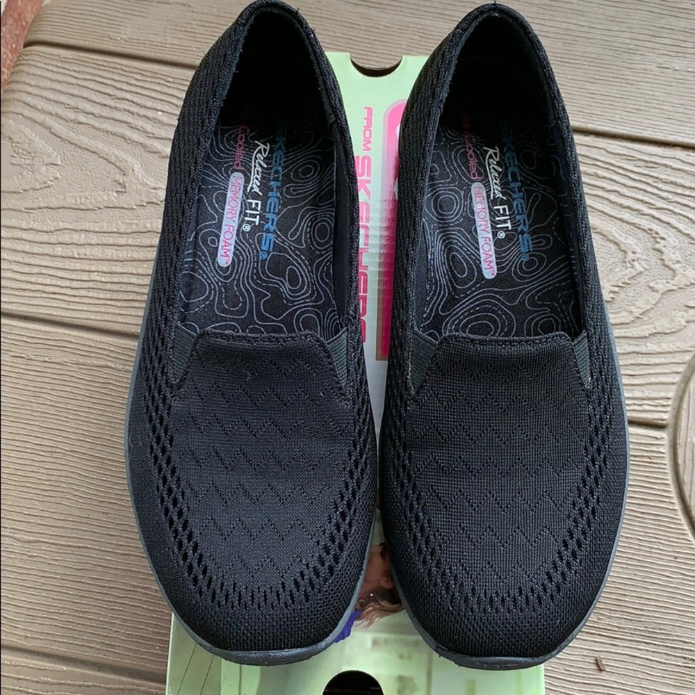 Sketchers black Reggae Fest Willows; Size 6